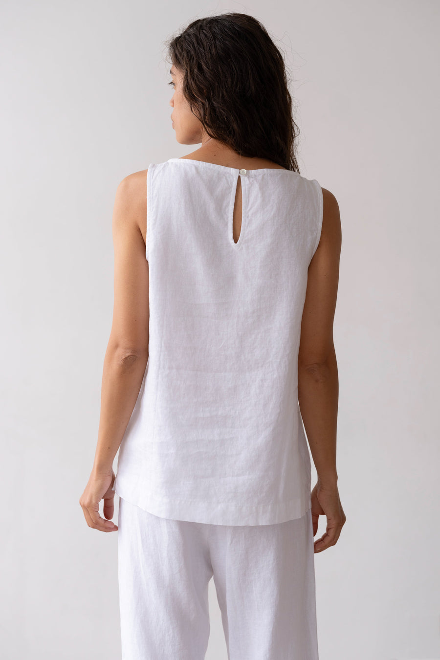 DONNI. The Linen Shell