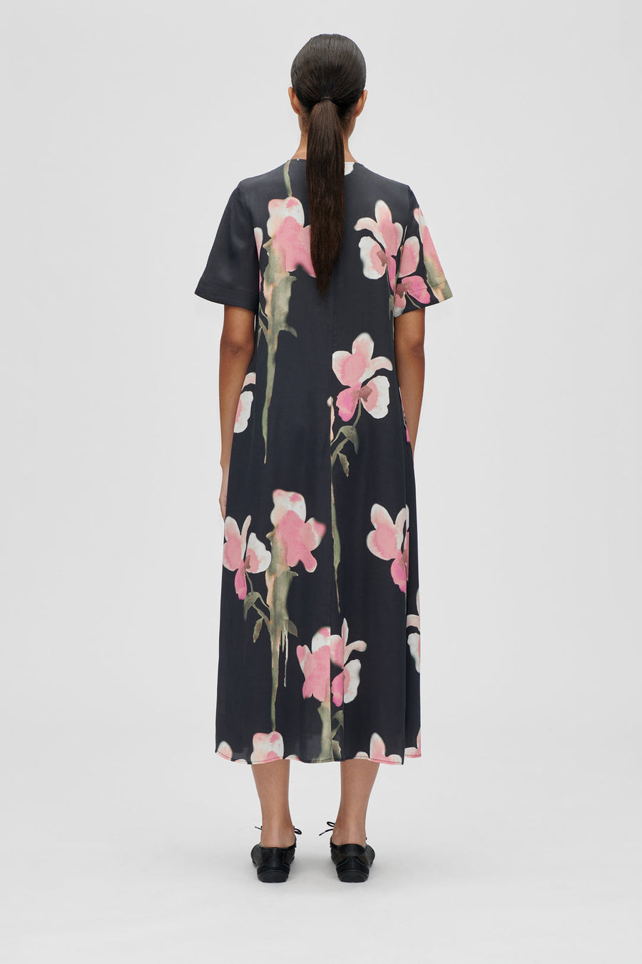 Stine Goya Flowy Short Sleeve Midi Dress