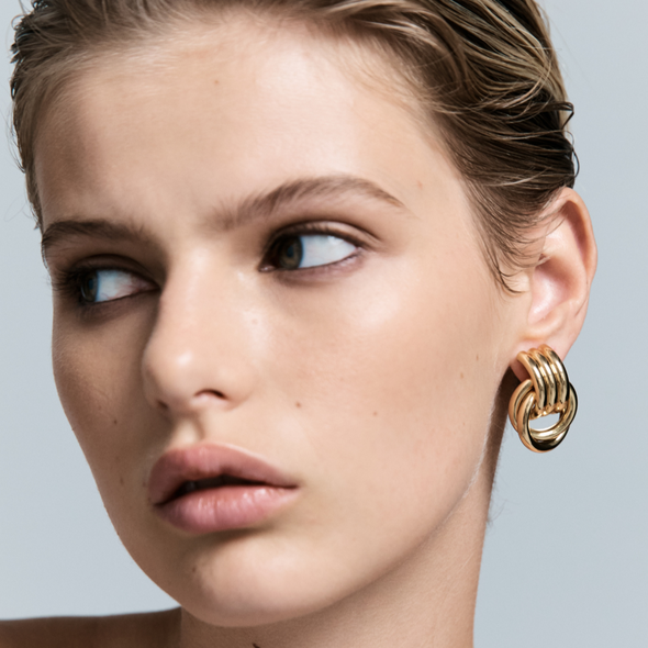 Heaven Mayhem Mini Knot Gold Earrings