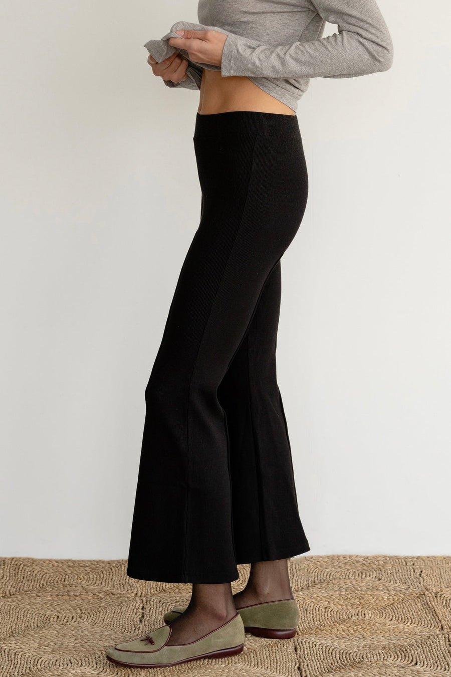 DONNI. The Rib Kick Flare